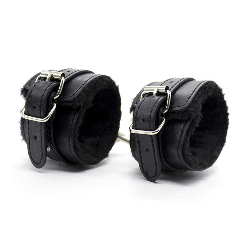 Rep reccomend leather cuffs bondage