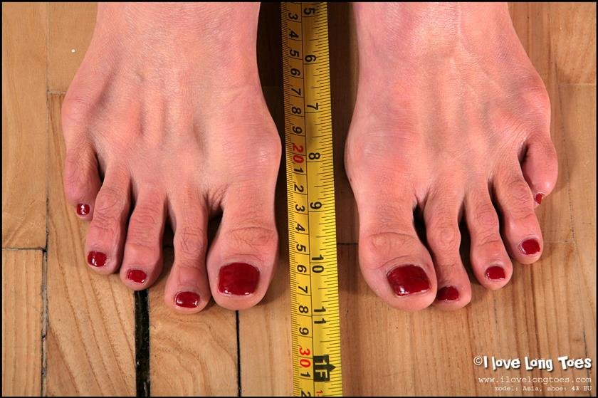 best of Feet measured big